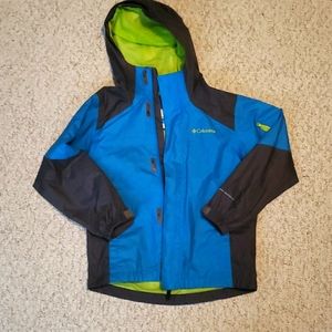 Kids Columbia light weight rain jacket sz 8